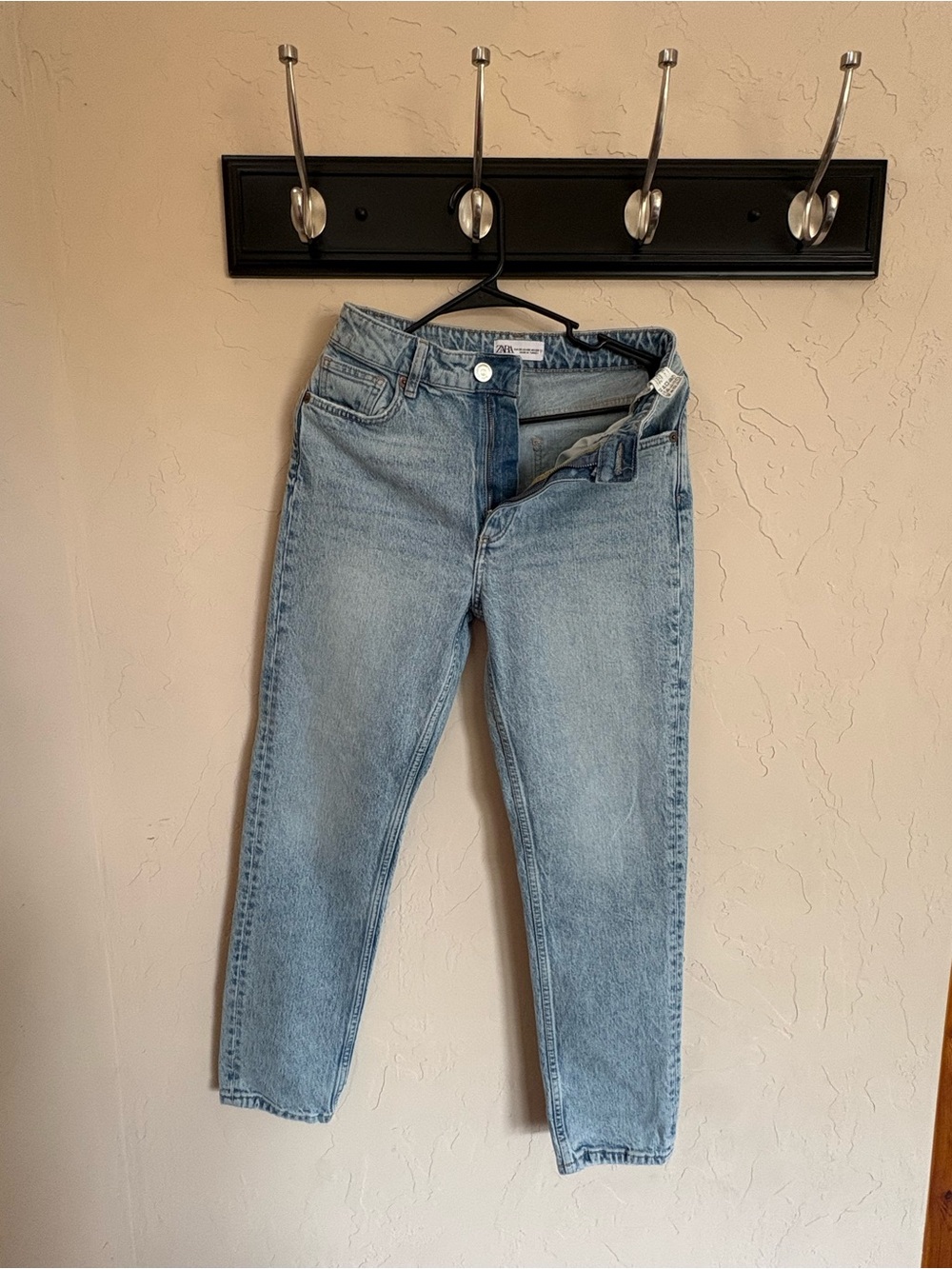 Zara Light Blue High-Rise Women’s Jeans